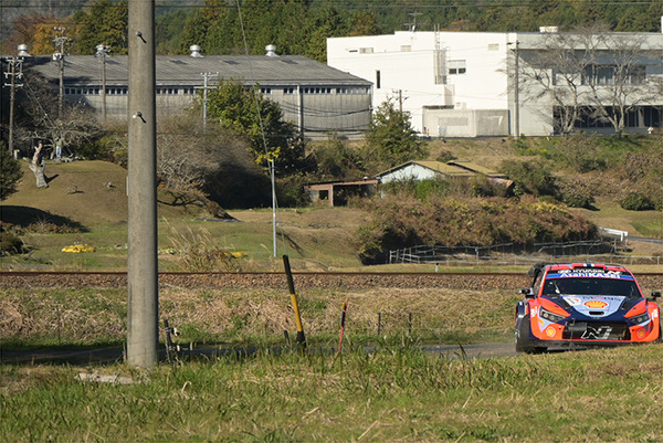 WRCラリージャパン 一般車両が競技コースに進入し、SS12はキャンセルに　3日目を終えての総合順位は・・