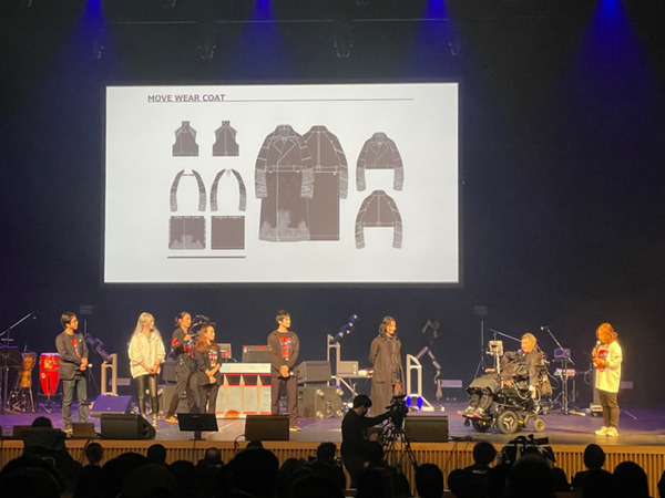MOVE FES 2024でTSI×吉藤オリィ×武藤将胤の共同開発のユニバーサルデザインウェア「MOVE WEAR」を着用　約1,500人の観客にお披露目