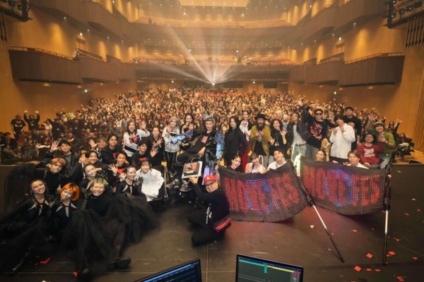 MOVE FES 2024でTSI×吉藤オリィ×武藤将胤の共同開発のユニバーサルデザインウェア「MOVE WEAR」を着用　約1,500人の観客にお披露目