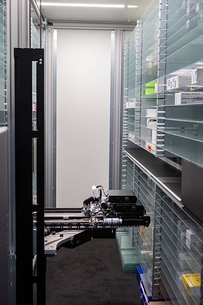 GMOヘルステック「処方薬デリバリーサービス」本格始動　送料や利用料無料 「薬局24」と「調剤ロボット」を特別公開