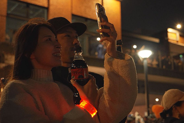 圧巻！一夜限りの「コカ・コーラ クリスマスドローンショー2024」参加レポート　1225機のドローンによるスペクタクルショー