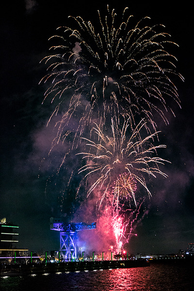 圧巻！一夜限りの「コカ・コーラ クリスマスドローンショー2024」参加レポート　1225機のドローンによるスペクタクルショー