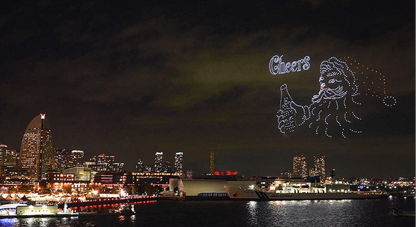 圧巻！一夜限りの「コカ・コーラ クリスマスドローンショー2024」参加レポート　1225機のドローンによるスペクタクルショー