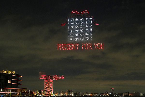 圧巻！一夜限りの「コカ・コーラ クリスマスドローンショー2024」参加レポート　1225機のドローンによるスペクタクルショー