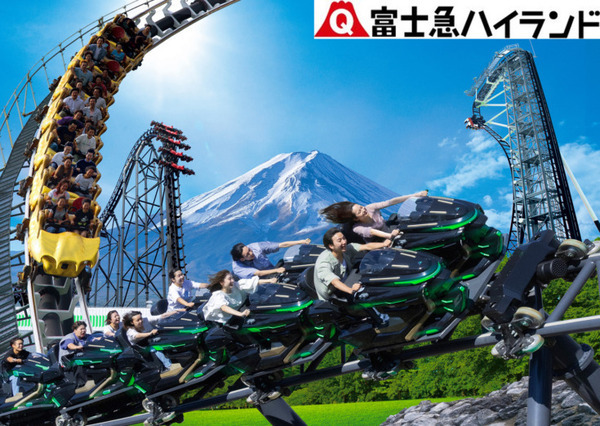 富士急ハイランドで年越しの「カウントダウン ドローン＆花火ショー」12/29～31に開催　大晦日は爆笑ステージも