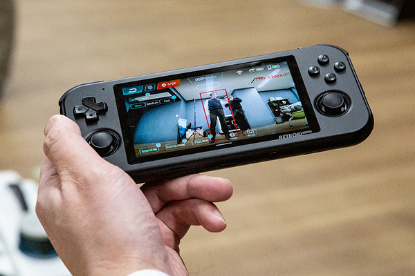 【速報】驚異的な身体能力の「Lynx」販売予約を開始　機動力ではヒューマノイドとの境界を越える四足AIロボット、DEEPRobotics