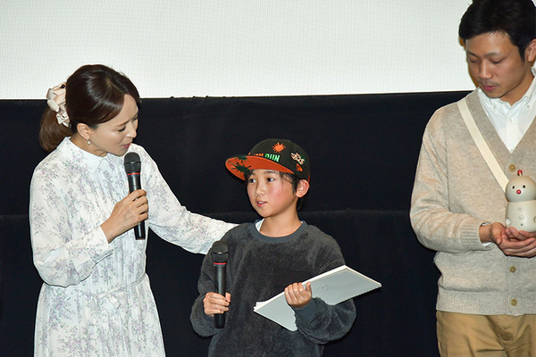 アシストロボット『野生の島のロズ』の感動物語が世界43カ国でNo.1ヒット!「THE★ROBOTS」が子供たち体験イベントに登場