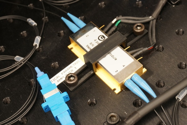 【世界最速】東大・NTT・理研、1000倍高速な「量子もつれの生成と測定」に成功　NTTの光通信技術と東大の量子光学技術を応用