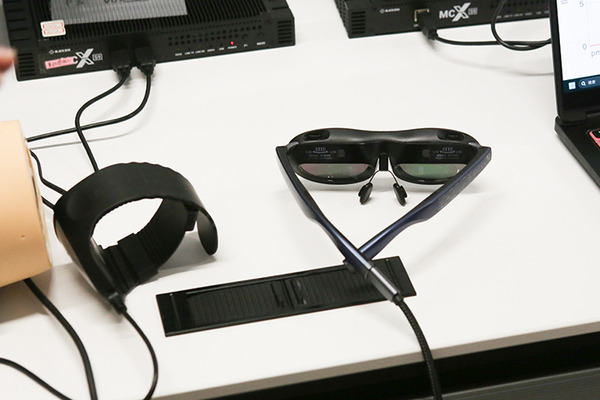 NTT東日本「触覚と映像を使ったオンライン診療」デモを公開　現場の看護士と遠隔の医師がIOWNでリアル触診　ユカイ工学が協力