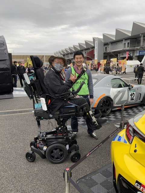 「トヨタイムズ」がコボリンの姿勢変換機能つきロボット電動車いす「ハイネル」を紹介　実証実験の様子を特集