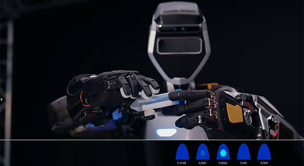 触覚を持ったヒューマノイドの動画をSanctuary AIが公開　視覚で手を伸ばし触覚でつかむ 手探り「ブラインドピッキング」も披露