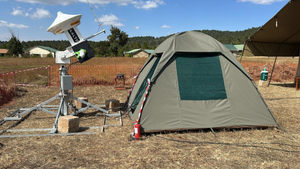 ドコモ 空飛ぶ基地局「HAPS」とスマホでLTE通信に成功　上空高度20kmの成層圏では世界初の快挙
