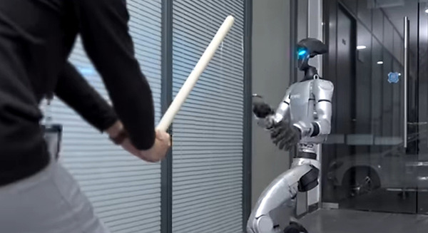 Unitreeのヒューマノイド、今度はスピンキックを披露！「720°スピンキック、衝撃を聞け！」