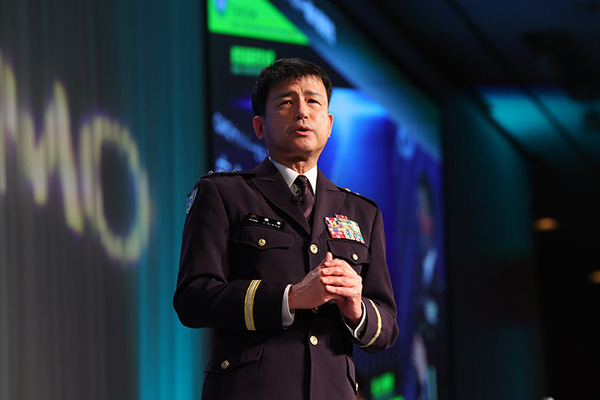 陸上自衛隊の陸将がウクライナ戦争での実例を具体的に紹介、サイバー戦の重要性を語る