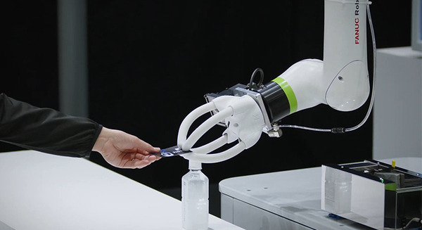 ブリヂストンがゴム人工筋肉のソフトロボットハンドのデモ動画3本を公開　物流・製造・小売で柔らかい手の可能性示す