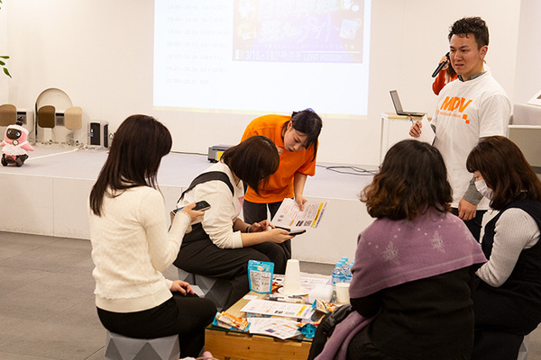 家族型ロボット『LOVOT』には本当に癒やし効果があるのか？診断アプリで確かめる「自律神経整えナイト」参加レポート