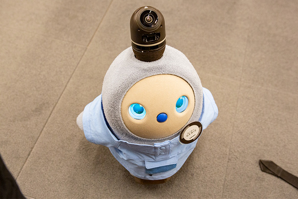 家族型ロボット『LOVOT』には本当に癒やし効果があるのか？診断アプリで確かめる「自律神経整えナイト」参加レポート