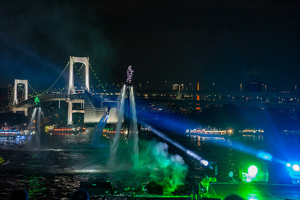東京の夜景をバックにドローンと花火、ライブパフォーマンスによる圧倒的スペクタクル「STAR ISLAND 2025」今年もお台場で開催