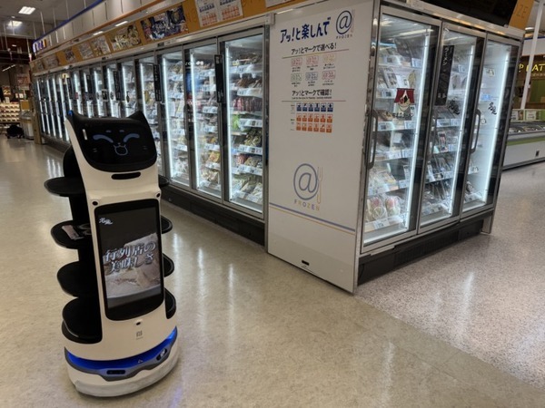 人気のネコ型配膳ロボットの最新モデル「BellaBot Pro」先行導入の事例を紹介　ソフトバンクロボティクスが販売開始