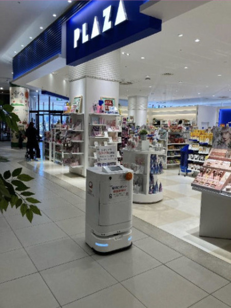 QBIT Roboticsの配送ロボット「DR2」が商業施設「イーアス高尾」で店舗配送実証実験を実施