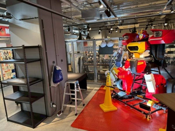 身長2.5mの変形ロボ「勇者ファイバリオン」展示、秋葉原にロボットゴコロをくすぐる新スポット「Akiba Robolabo Meetup」オープン