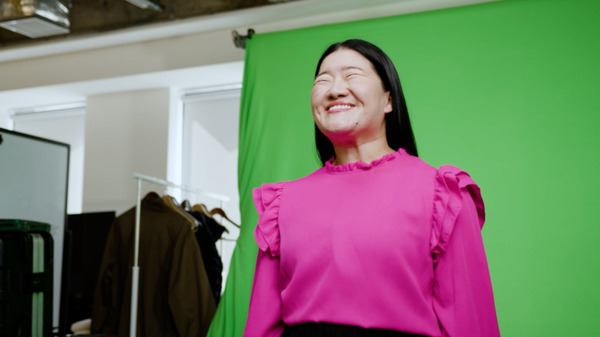 お笑い芸人ガンバレルーヤが生成AI映像でCM出演、世界各国で休暇を堪能　でも実は本人たちの稼働はたったの16分！