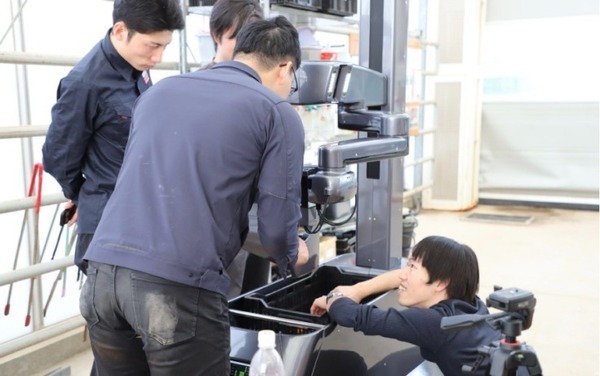 自律型トマト収穫ロボットの最新モデルをinahoが発表　機能向上のポイントは・・　オランダの提携圃場で実地テスト予定