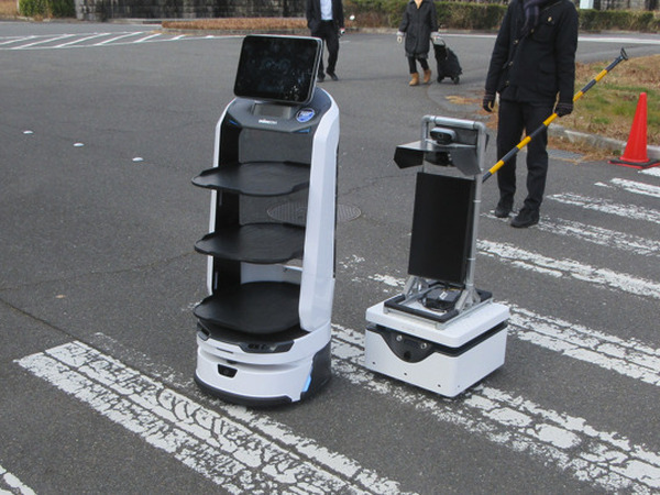 複数のロボットやモビリティの協調運行の実証を実施　イベント会場で多数の人とロボットの混在も再現　京都スマートシティ推進協議会