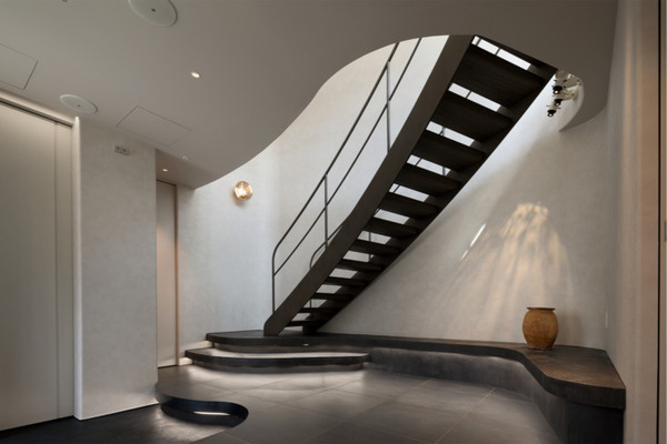 長谷工とKiQ、石黒浩氏、家が生きているかのような特別な住体験を創造する「ivi project」を発表