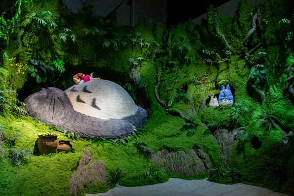 「ジブリの立体造型物展」開幕！ 巨大トトロや紅の豚の飛行艇など圧巻の造型物の見どころ紹介　体験レポート