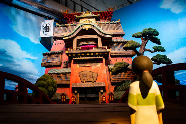 「ジブリの立体造型物展」開幕！ 巨大トトロや紅の豚の飛行艇など圧巻の造型物の見どころ紹介　体験レポート
