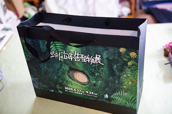 「ジブリの立体造型物展」開幕！ 巨大トトロや紅の豚の飛行艇など圧巻の造型物の見どころ紹介　体験レポート