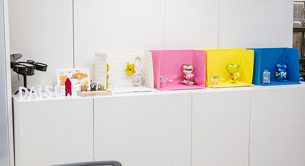 会場のロボホン全員でオーナーに感謝を込めてダンスを披露 「9周年記念 ロボホンスクールの参観日」参加レポート