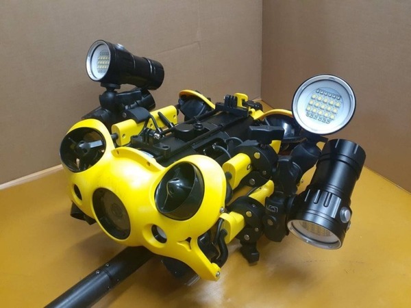 GMO AIR　ドローン展示会でヒューマノイドや四足ロボット、人命救助ドローンなど展示　VRやシミュレータ体験も
