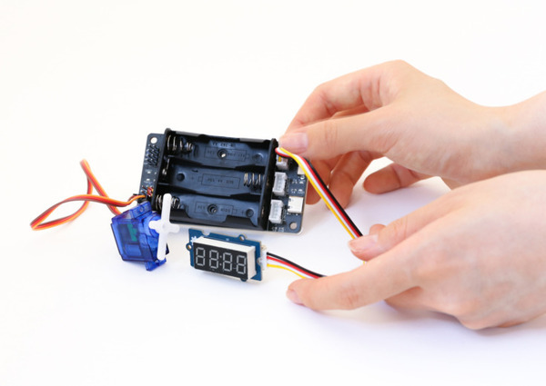 ユカイ工学がプログラミング工作キット「メイカーボード」を発売開始　アイデア次第で高度なロボットが製作できる