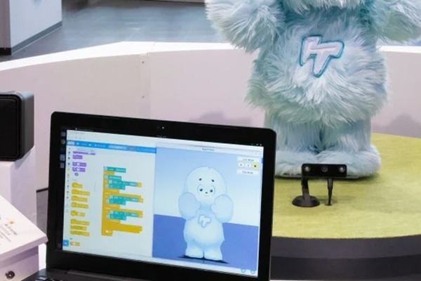 トヨタが開発したロボット「ケパラン」新実演デモを発表　動かす体験や初のオリジナルグッズ販売も　日本科学未来館