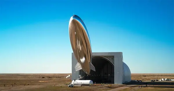 ソフトバンク、飛行船みたいな空飛ぶ基地局「HAPS」のプレ商用サービスを2026年に開始　被災地に通信サービスを提供