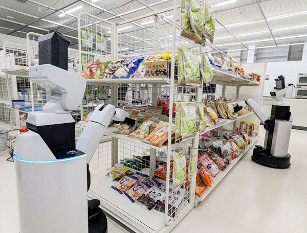 お店で活躍するロボットを遠隔操作、未来のリモートワークを体験！日本科学未来館が夏休みの特別企画を多数発表