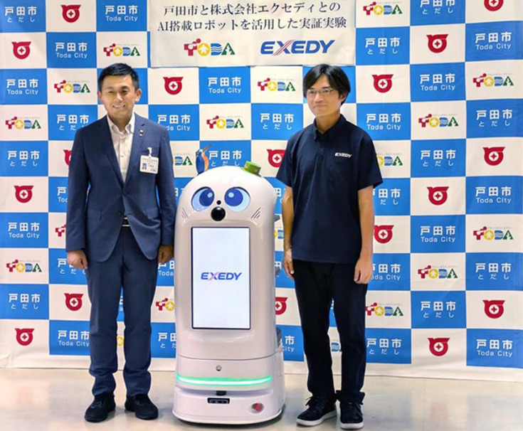 「雑談もできて楽しい」戸田市役所で対話型スマートロボット「Neibo」を用いた案内が好評