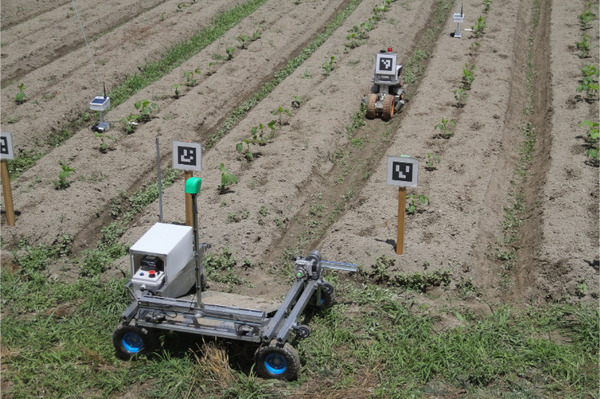 除草作業時間80%削減へ　自律型親子式除草ロボット「ウネカル」が農水省スマート農業事業に採択