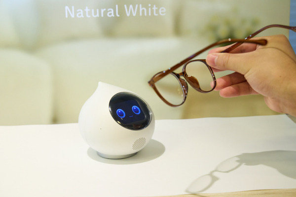 生成AI対応の会話AIロボット「Romi Lacatanモデル」発売！【笑撃】もうひとつの新モデルはまさかのヒト型だった!?