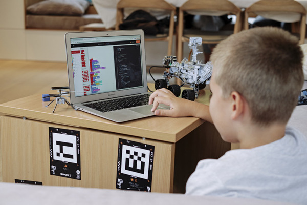 「NASA公認×STEAM教育」火星探査車を自分で組立可能？万博開催中に日本初上陸