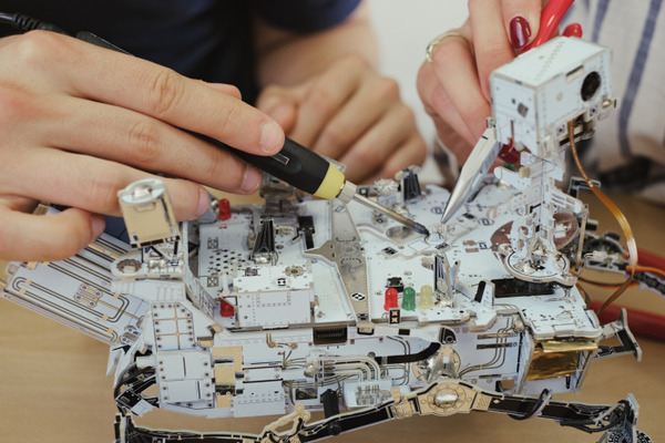 「NASA公認×STEAM教育」火星探査車を自分で組立可能？万博開催中に日本初上陸