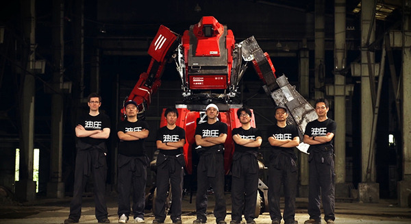 8年前、4m級の巨大ロボットが戦う日米決戦があった！熱狂した壮絶デュエルを振り返る