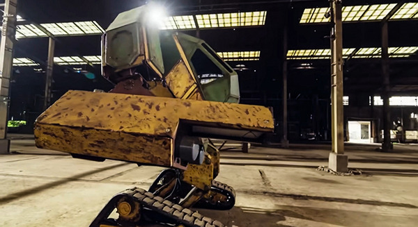 8年前、4m級の巨大ロボットが戦う日米決戦があった！熱狂した壮絶デュエルを振り返る