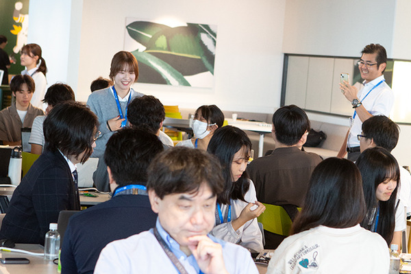 ソフトバンク主催「首都圏国立大学6校の合同ハッカソン」で花王チームが優勝　UV対策をAIで見える化、「ネイティブAI世代」の挑戦