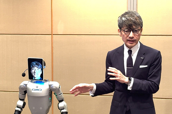 GMO熊谷氏「ヒューマノイドは自動車産業を超える」家庭にも普及する？ 熊谷氏がCEOのAIヒューマノイドと共同記者会見