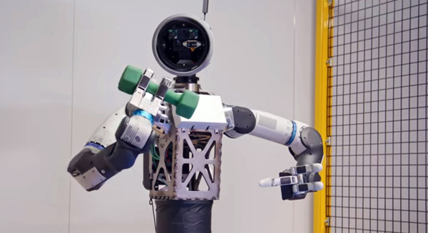 ボストン・ダイナミクスとトヨタ（TRI）がヒューマノイドの高性能グリッパーを開発中　器用に手を使う動画が話題に