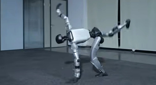 Unitreeのヒューマノイド、アクション俳優に迫る身体能力！最新動画を公開