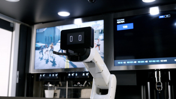 無人ロボットカフェ「b;eat」日本上陸に向けてクラファン開始 ヒルストン・ジャパン